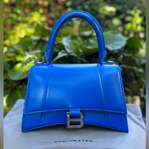 Balenciaga Hourglass bag size Small
